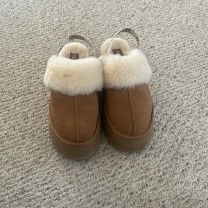 UGG platform slipper with heel band